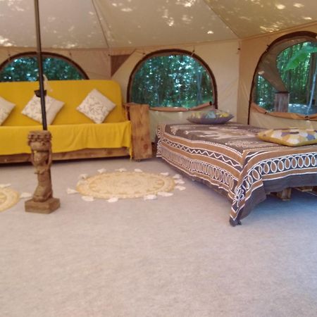 Tente Safari Lodge Dans Foret Luxuriante Vielle-Tursan Bagian luar foto