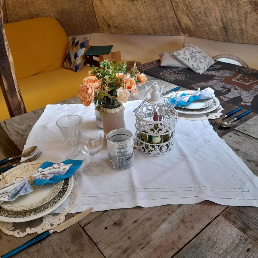 Tente Safari Lodge Dans Foret Luxuriante Vielle-Tursan Bagian luar foto