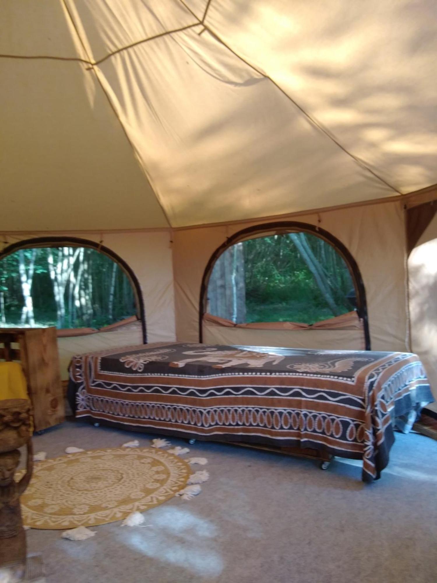 Tente Safari Lodge Dans Foret Luxuriante Vielle-Tursan Bagian luar foto